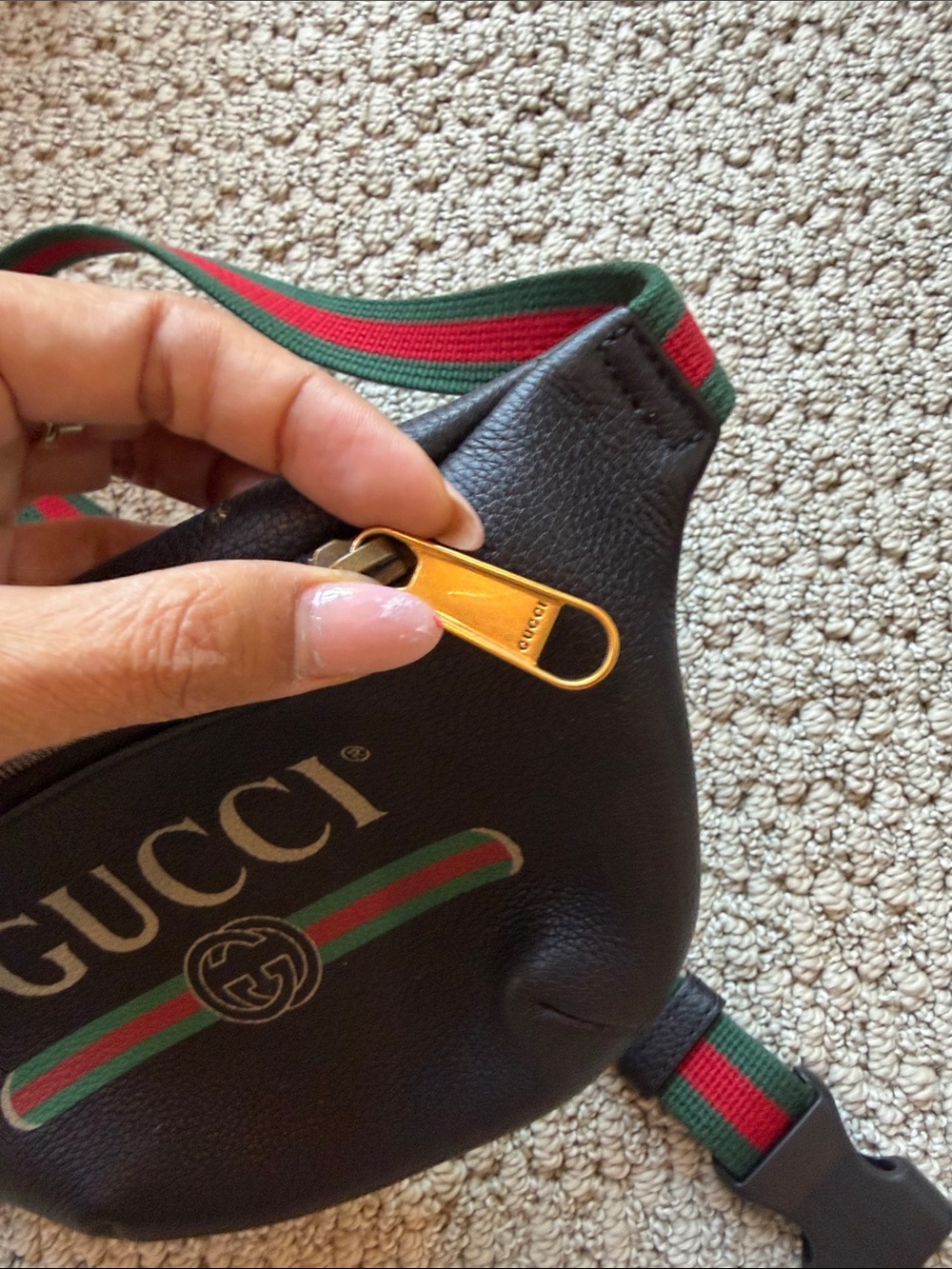 Gucci Black Leather Logo Belt Bag with Green and Red Web Stripe - Picture 5 of 5